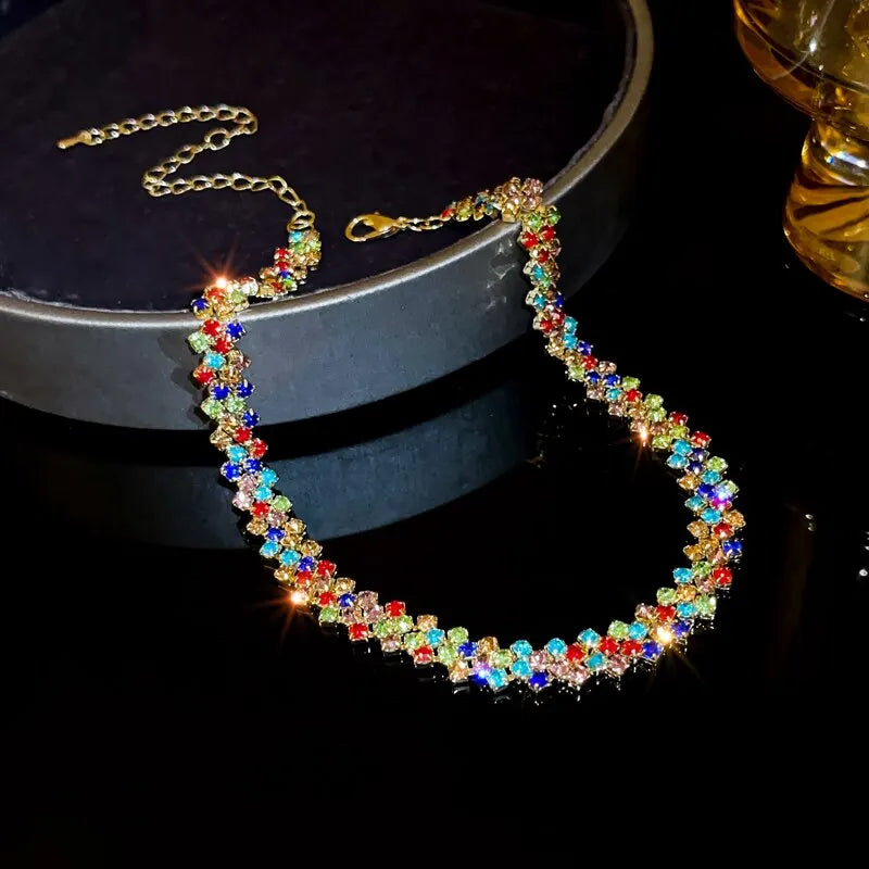 Collier luxueux et brillant en strass pour femmes