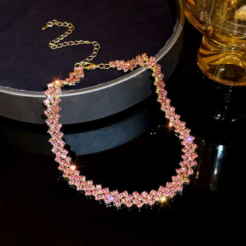 Collier luxueux et brillant en strass pour femmes